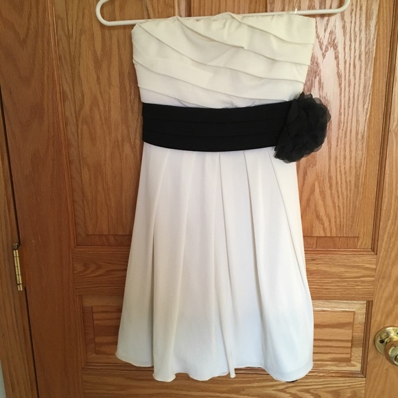 Speechless Dresses & Skirts - Speechless Brand Strapless Dress - Size Small